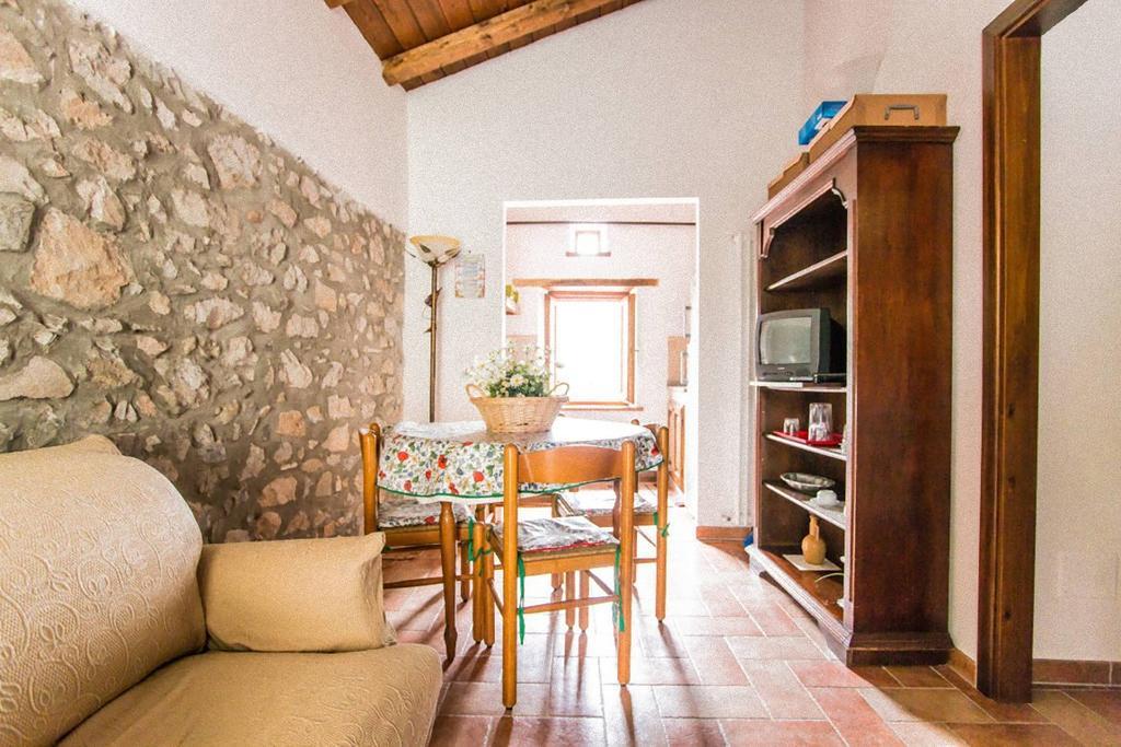 Agriturismo La Calamaia Gorfigliano ภายนอก รูปภาพ